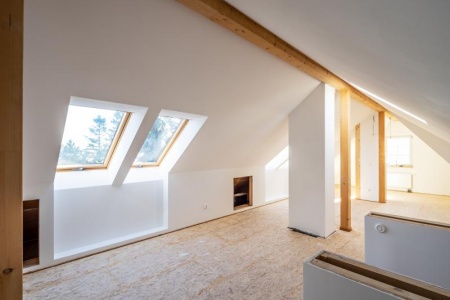 La pose de Velux transforme vos combles en espace lumineux et fonctionnel